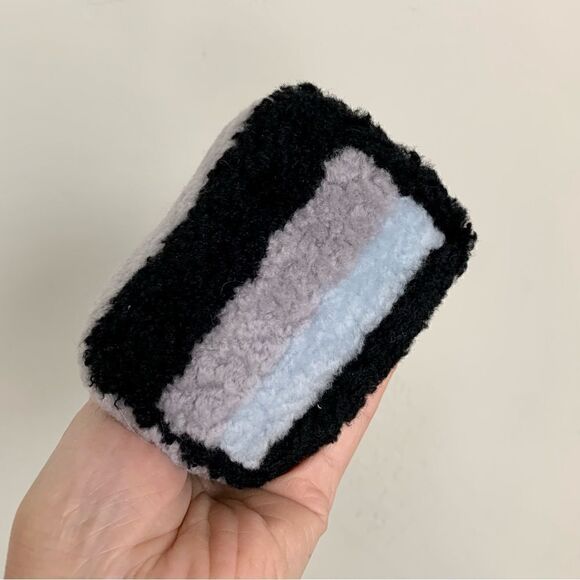 Handmade Real Shearling Colorblock Kisslock Small Clutch/Coin Pouch/Crossbody - Picture 11 of 11
